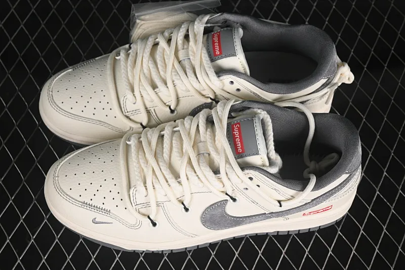 All Categories Nk SB Dunk Series Nk SB Dunk Low High-end Customized Low-top Shoes Nike SB Dunk Low Sup Series Strap Beige and Gray Hook Anniversary High-end Customized Low-top Casual Shoes YX5066-281